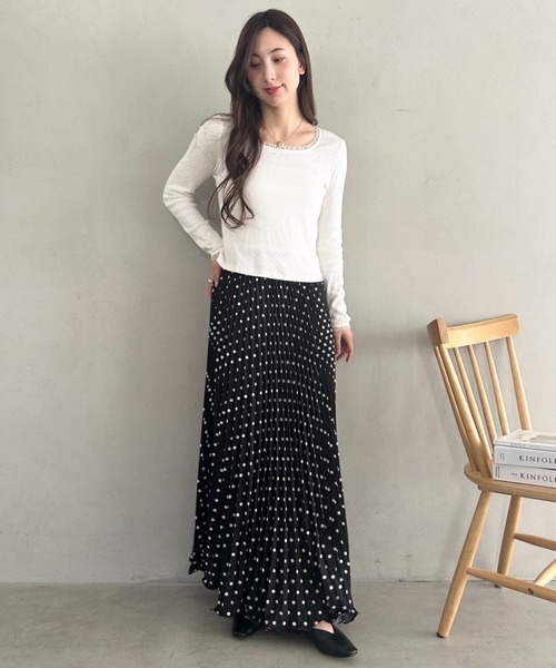MYMOOD.(マイムード)の「ドットプリーツロングスカート きれいめシーンにぴったりフレアスカート(スカート・レディース・ブラック/アイボリー・FREE)」の19枚目の写真