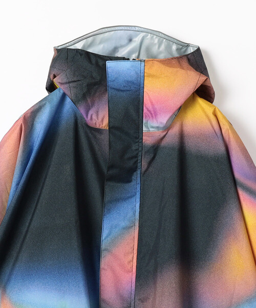 KiU(キウ)の「KiU/キウ FUJIROCK KiU STNDRD RAIN PONCHO キウスタンダードレインポンチョ K571(レインコート/ポンチョ・メンズ・その他16/カモフラージュ・ONE SIZE)」の4枚目の写真