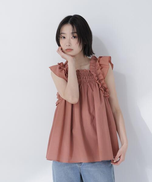 NATURAL BEAUTY BASIC（ナチュラルビューティーベーシック）の「フリルスリーブチュニック（シャツ/ブラウス・レディース・ブラック/オフホワイト/オレンジ/レッド・FREE）」の4枚目の写真