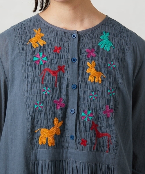 Jocomomola(ホコモモラ)の「Baile animal アニマル刺繍ワンピース(ワンピース・レディース・レッド/グレー・40)」の14枚目の写真