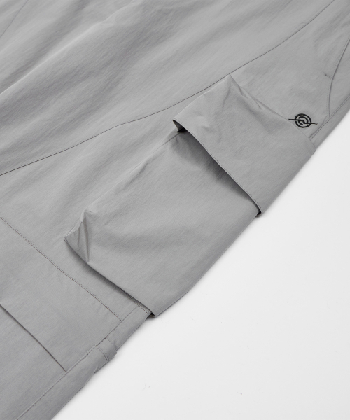 KALAPATTHAR(カラパタール)の「Flap Knee Zipped Cargo Pants - BEIGE(スウェットパンツ・メンズ・その他・MEDIUM/LARGE/X-LARGE)」の3枚目の写真