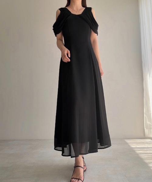 junoah(ジュノア)の「シアードレープフレアワンピース(ワンピース・レディース・チャコール/ブラック/アイボリー・LARGE/MEDIUM/SMALL)」の11枚目の写真