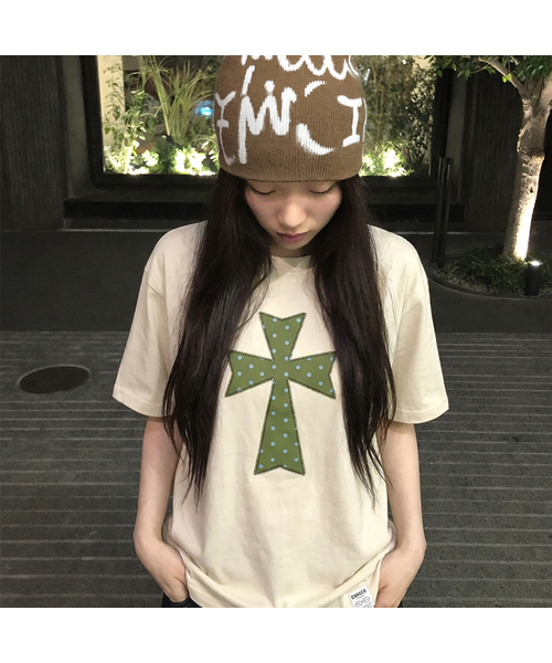 GRAVER（グレーバー）の「[ユニセックス]ドットクロス半袖Tシャツ_5カラー（Tシャツ/カットソー・レディース・ブラック/ブラック系その他2/スカイブルー/ホワイト系その他2/チャコールグレー/ホワイト/サンドベージュ・SMALL/MEDIUM/LARGE/X-SMALL）」の6枚目の写真