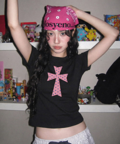 GRAVER（グレーバー）の「[ユニセックス]ドットクロス半袖Tシャツ_5カラー（Tシャツ/カットソー・レディース・ブラック/ブラック系その他2/スカイブルー/ホワイト系その他2/チャコールグレー/ホワイト/サンドベージュ・SMALL/MEDIUM/LARGE/X-SMALL）」の11枚目の写真