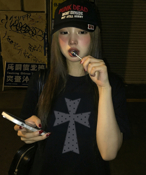 GRAVER（グレーバー）の「[ユニセックス]ドットクロス半袖Tシャツ_5カラー（Tシャツ/カットソー・レディース・ブラック/ブラック系その他2/スカイブルー/ホワイト系その他2/チャコールグレー/ホワイト/サンドベージュ・SMALL/MEDIUM/LARGE/X-SMALL）」の12枚目の写真