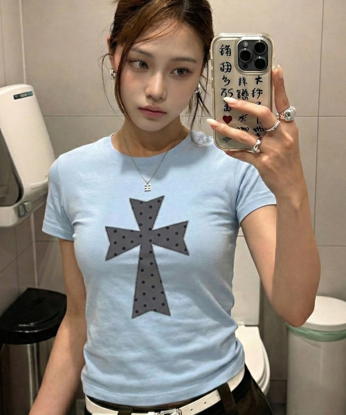 GRAVER（グレーバー）の「[ユニセックス]ドットクロス半袖Tシャツ_5カラー（Tシャツ/カットソー・レディース・ブラック/ブラック系その他2/スカイブルー/ホワイト系その他2/チャコールグレー/ホワイト/サンドベージュ・SMALL/MEDIUM/LARGE/X-SMALL）」の13枚目の写真