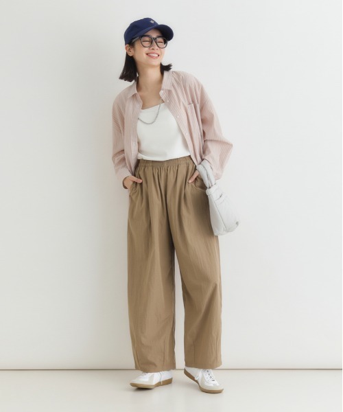 Right-on（ライトオン）の「【HONEYSUCKLE ROSE】ナイロン混コクーンパンツ（その他パンツ・レディース・ブラウン/ブラック/キナリ・M/L）」の7枚目の写真