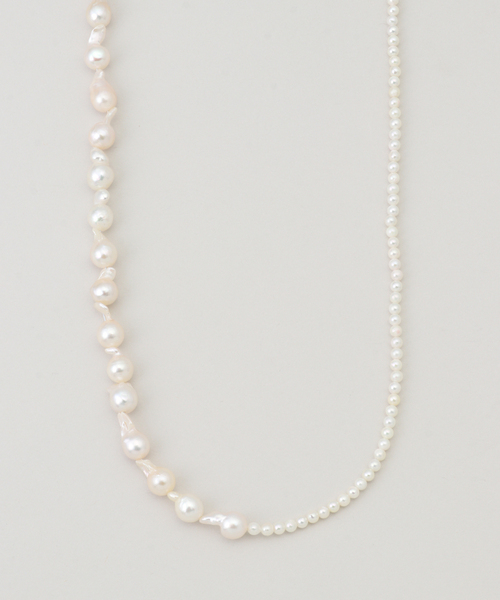 IENA(イエナ)の「AYUS/アユス AKOYA NATURAL BAROQUE PEARL ネックレス N27-2(ネックレス・レディース・ホワイト・1)」の1枚目の写真