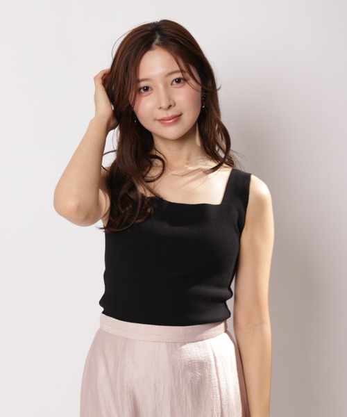 Apuweiser-riche(アプワイザーリッシェ)の「スクエアベーシックタンク(Tシャツ/カットソー・レディース・ホワイト/ブラック系その他/ブラック/ピンク/ライトブルー・2)」の6枚目の写真