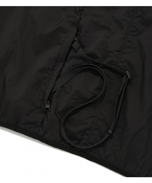 YALE（イェール）の「[ONEMILE WEAR] コンフォートバックルノーカラージャケット ブラック（ナイロンジャケット・レディース・その他・LARGE/MEDIUM/SMALL/WS/X-LARGE）」の4枚目の写真