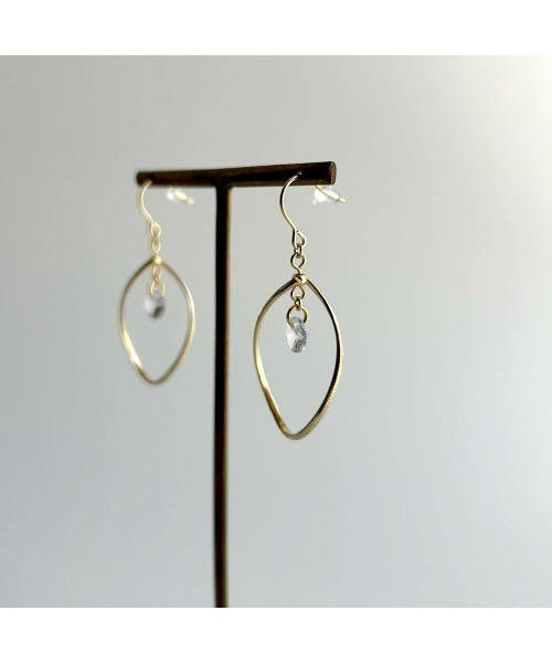 tone（トーン）の「【MiMiNi】14KGFピアス・真鍮・キュービックジルコニア(MA)（ピアス（両耳用）・レディース・ゴールド・FREE）」の3枚目の写真