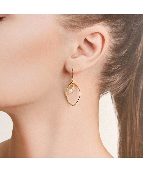 tone（トーン）の「【MiMiNi】14KGFピアス・真鍮・キュービックジルコニア(MA)（ピアス（両耳用）・レディース・ゴールド・FREE）」の4枚目の写真