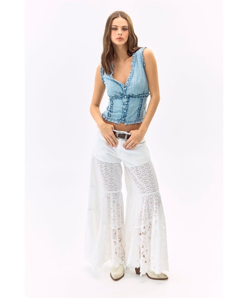 Guess（ゲス）の「ESCAPE Pant パンツ ワイドパンツ（その他パンツ・レディース・ホワイト・27inch/26inch/25inch/24inch）」の5枚目の写真