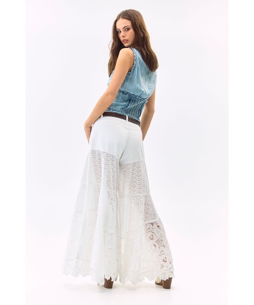 Guess（ゲス）の「ESCAPE Pant パンツ ワイドパンツ（その他パンツ・レディース・ホワイト・27inch/26inch/25inch/24inch）」の7枚目の写真