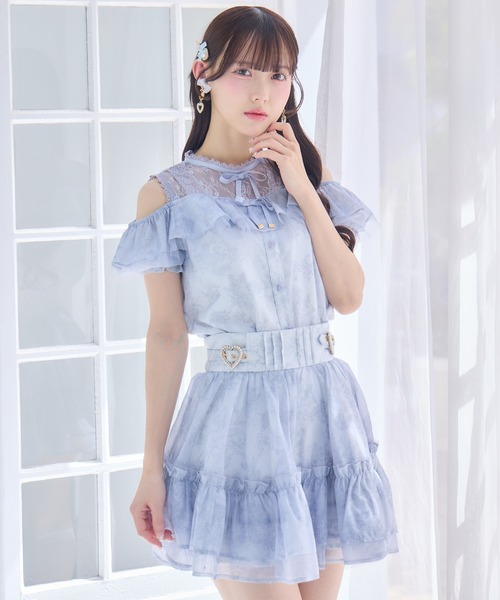ROJITA(ロジータ)の「【セットアップ対応】オープンショルダーラッフルブラウス(シャツ/ブラウス・レディース・ミント/ピンク/アイボリー/ブラック/ブルー・FREE)」の11枚目の写真