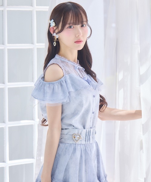 ROJITA(ロジータ)の「【セットアップ対応】オープンショルダーラッフルブラウス(シャツ/ブラウス・レディース・ミント/ピンク/アイボリー/ブラック/ブルー・FREE)」の14枚目の写真