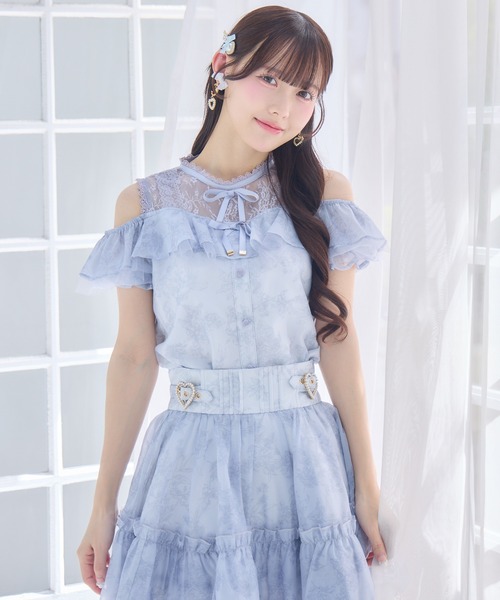 ROJITA(ロジータ)の「【セットアップ対応】オープンショルダーラッフルブラウス(シャツ/ブラウス・レディース・ミント/ピンク/アイボリー/ブラック/ブルー・FREE)」の8枚目の写真
