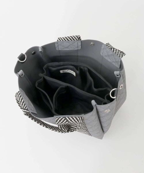 MK MICHEL KLEIN（エムケーミッシェルクラン）の「[2WAY/インバッグ付き]ヘリンボーンハンドルミニトートバッグ（ハンドバッグ・レディース・チャコールグレー/ダークインディゴブルー/ネイビー・00）」の17枚目の写真