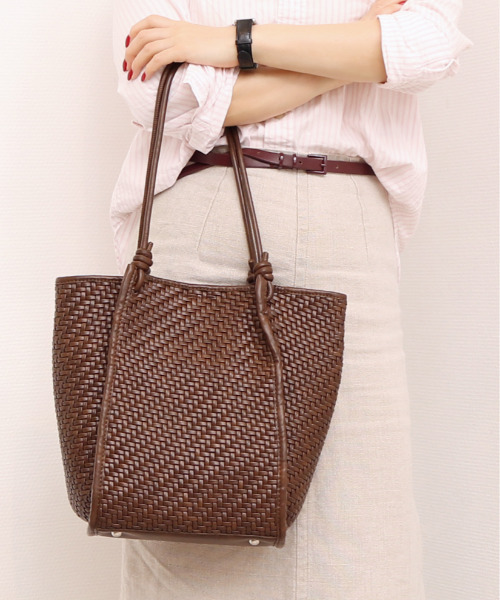 cache cache（カシュ カシュ）の「カシュカシュ cachecache / 縦型メッシュトート（トートバッグ・レディース・ブラック/アイボリー/チョコ・FREE）」の3枚目の写真