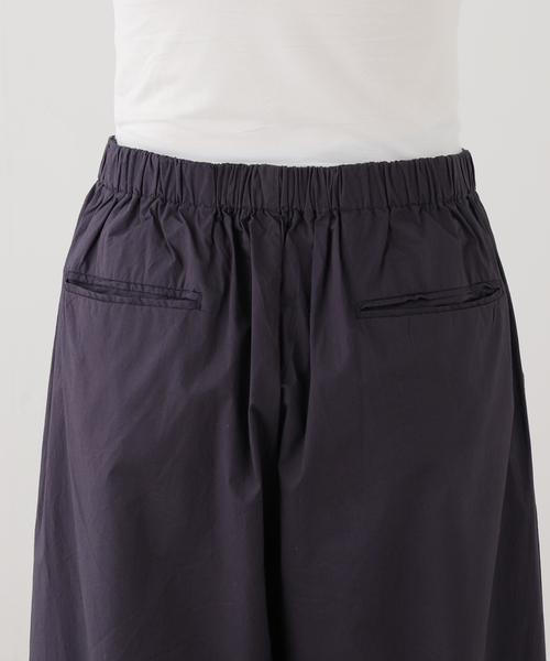 JOURNAL STANDARD LUXE(ジャーナルスタンダード ラックス)の「スジャータコットン タックパンツ(その他パンツ・レディース・ブラック/ベージュ・FREE)」の3枚目の写真