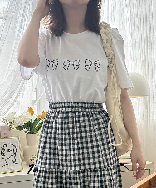 boemy（ボエミー）の「シンプルリボンデザイン半袖Tシャツ（Tシャツ/カットソー・レディース・ホワイト系その他・LARGE/MEDIUM）」の3枚目の写真