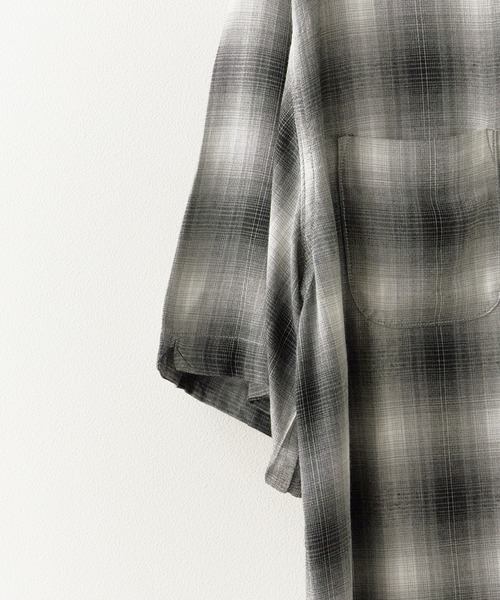 DAN RIVER(ダンリバー )の「DAN RIVER/ダンリバー 60S OMBRE LOOP COLLAR S/S SHIRTS オンブレチェック チェックシャツ 半袖 秋 秋服 2026年秋冬(シャツ/ブラウス・メンズ・グレー/グレー系・S/M/L)」の5枚目の写真