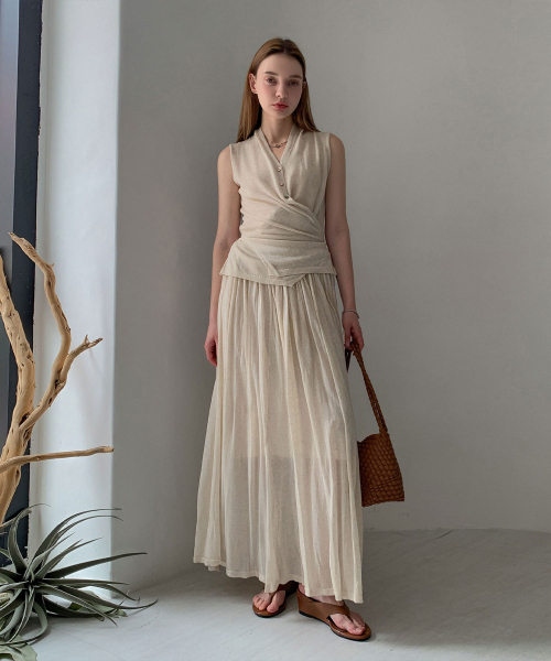 VASCARA（バスカラ）の「Bella V-neck Linen Sleeveless Knit (2colors)（ニット/セーター・レディース・ベージュ/グレー・FREE）」の4枚目の写真