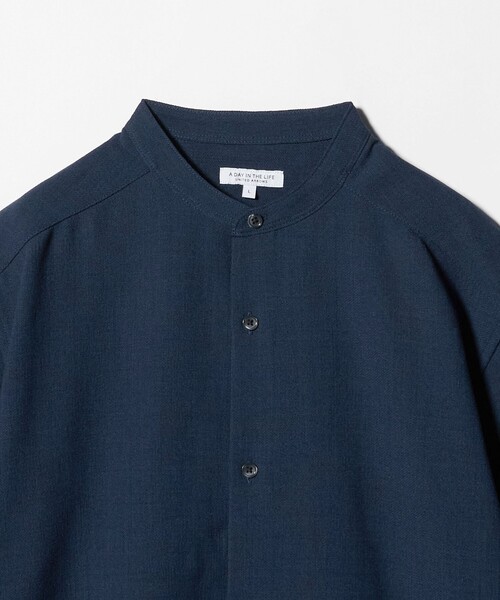 A DAY IN THE LIFE UNITED ARROWS(アデイインザライフユナイテッドアローズ)の「リネンライク メッシュ リラックス バンドカラーシャツ-吸水速乾・通気性-<A DAY IN THE LIFE>(シャツ/ブラウス・メンズ・ベージュ/ネイビー/ライトブルー・M/L)」の11枚目の写真