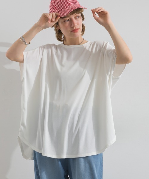 le colis（ルコリ）の「ヴィンテージ ロゴ プリント ポンチョ 半袖 チュニック（Tシャツ/カットソー・レディース・オフホワイト/ブラック/ブルー・FREE）」の4枚目の写真
