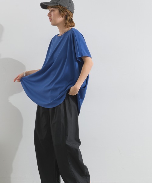 le colis（ルコリ）の「ヴィンテージ ロゴ プリント ポンチョ 半袖 チュニック（Tシャツ/カットソー・レディース・オフホワイト/ブラック/ブルー・FREE）」の11枚目の写真