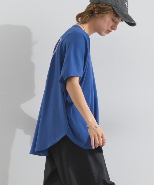 le colis（ルコリ）の「ヴィンテージ ロゴ プリント ポンチョ 半袖 チュニック（Tシャツ/カットソー・レディース・オフホワイト/ブラック/ブルー・FREE）」の13枚目の写真