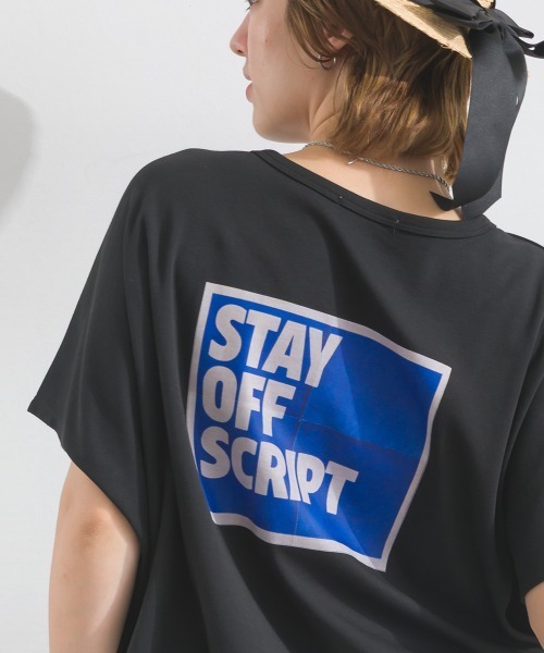 le colis（ルコリ）の「ヴィンテージ ロゴ プリント ポンチョ 半袖 チュニック（Tシャツ/カットソー・レディース・オフホワイト/ブラック/ブルー・FREE）」の20枚目の写真