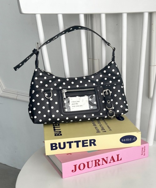 wears（ウェアーズ）の「ヲタ活 ドット柄 2way フロントクリアポケットワンショルダーバッグ（ショルダーバッグ・レディース・ホワイト/ブラック・FREE）」の6枚目の写真