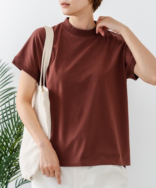fort point(フォーポイント)の「【C-FORTPOINT/フォートポイント】【ストレッチ性抜群の冷感素材を使用】フレンチスリーブ モックネックTシャツ プチハイネック プルオーバー 接触冷感 涼しい 二の腕カバー サイドスリット(Tシャツ/カットソー・レディース・オフホワイト/ブラック/グリーン/ライトグレー/ブラウン・FREE)」の4枚目の写真