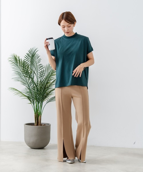 fort point(フォーポイント)の「【C-FORTPOINT/フォートポイント】【ストレッチ性抜群の冷感素材を使用】フレンチスリーブ モックネックTシャツ プチハイネック プルオーバー 接触冷感 涼しい 二の腕カバー サイドスリット(Tシャツ/カットソー・レディース・オフホワイト/ブラック/グリーン/ライトグレー/ブラウン・FREE)」の18枚目の写真