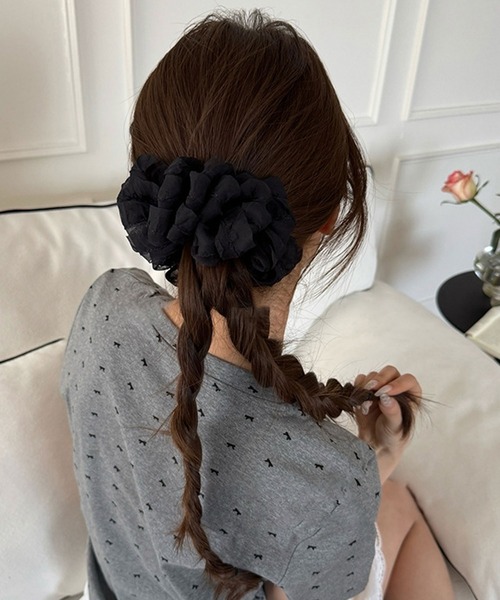 DearMyLoveRose(ディアマイラブローズ)の「フリフリチュールヘアクリップ(その他ヘアアクセサリー・レディース・ブラック/オフホワイト・FREE)」の2枚目の写真