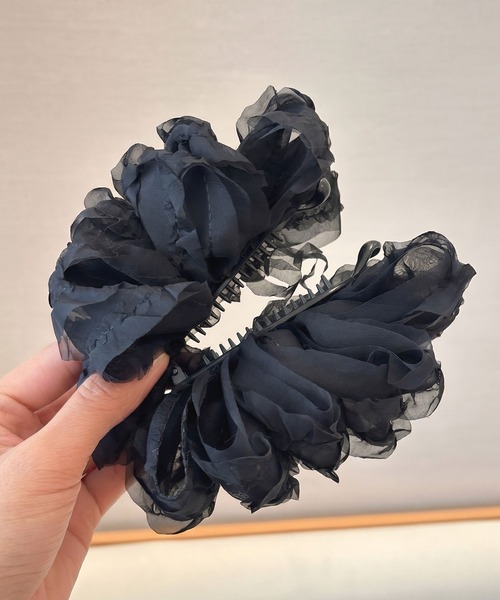 DearMyLoveRose(ディアマイラブローズ)の「フリフリチュールヘアクリップ(その他ヘアアクセサリー・レディース・ブラック/オフホワイト・FREE)」の7枚目の写真