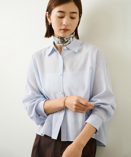 ROPE'(ロペ)の「キュプラコットン クロップドシャツブラウス/イージーケア・夏の羽織り・冷房対策(シャツ/ブラウス・レディース・ブルー系その他4/ホワイト系その他・FREE)」の1枚目の写真