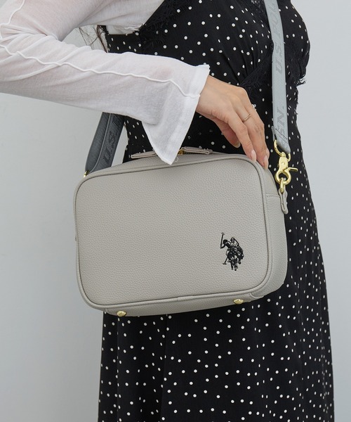 U.S. POLO ASSN.（ユーエスポロアッスン）の「【U.S. POLO ASSN.】シュリンク クロスボディショルダー USPA-2675（ショルダーバッグ・レディース・ピンク/ネイビー系2/ネイビー/グレー系2/ピンク系その他2/ブラック/ブラック系2/キャメル/グレー/ベージュ・FREE）」の4枚目の写真