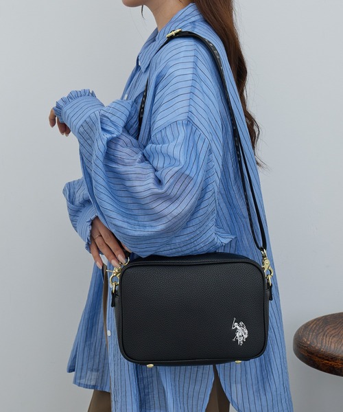 U.S. POLO ASSN.（ユーエスポロアッスン）の「【U.S. POLO ASSN.】シュリンク クロスボディショルダー USPA-2675（ショルダーバッグ・レディース・ピンク/ネイビー系2/ネイビー/グレー系2/ピンク系その他2/ブラック/ブラック系2/キャメル/グレー/ベージュ・FREE）」の2枚目の写真