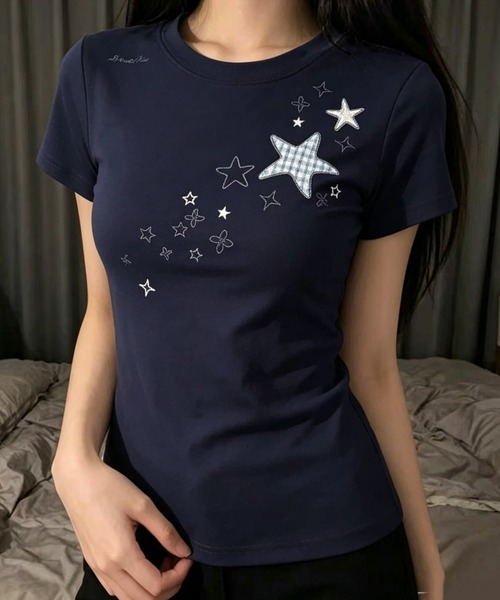 SHERU（シェル）の「スターパッチワーク刺繍　ウエストマークチビTシャツ　細見え（Tシャツ/カットソー・レディース・ホワイト/ネイビー・M）」の11枚目の写真
