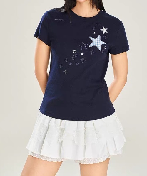 SHERU（シェル）の「スターパッチワーク刺繍　ウエストマークチビTシャツ　細見え（Tシャツ/カットソー・レディース・ホワイト/ネイビー・M）」の13枚目の写真