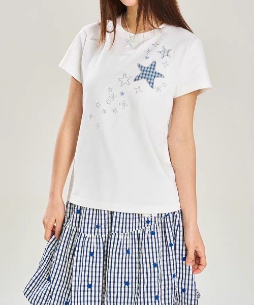 SHERU（シェル）の「スターパッチワーク刺繍　ウエストマークチビTシャツ　細見え（Tシャツ/カットソー・レディース・ホワイト/ネイビー・M）」の14枚目の写真