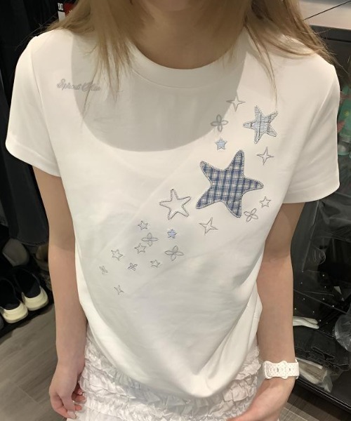 SHERU（シェル）の「スターパッチワーク刺繍　ウエストマークチビTシャツ　細見え（Tシャツ/カットソー・レディース・ホワイト/ネイビー・M）」の18枚目の写真