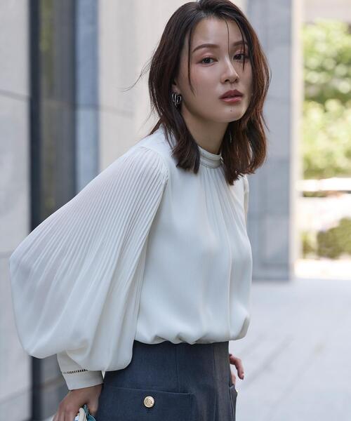 NATURAL BEAUTY BASIC(ナチュラルビューティーベーシック)の「ハシゴレース楊柳ブラウス(シャツ/ブラウス・レディース・グレー/ピンク/オフホワイト・SMALL/MEDIUM)」の2枚目の写真