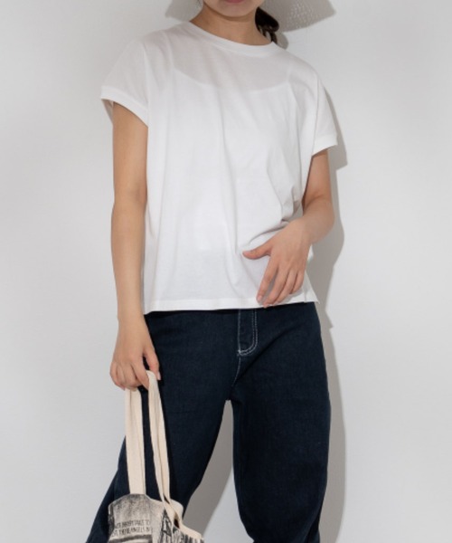 MONO KOTO DEPT.(モノコトデプト)の「汗染み防止 フレンチスリーブコットンTシャツ(Tシャツ/カットソー・レディース・オフホワイト/ブラック/チャコールグレー/ネイビー/グレイッシュベージュ/アイボリー・M/L)」の2枚目の写真