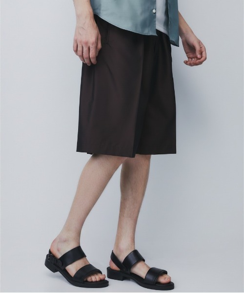UNITED TOKYO(ユナイテッドトウキョウ)の「【数量限定商品】DRY SILK TAFFETA SEAMLESS SHORTS(その他パンツ・メンズ・ダークブラウン/ブラック・1/2)」の1枚目の写真