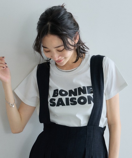 &. NOSTALGIA(アンドドットノスタルジア)の「汗染み防止加工ロゴTシャツ(Tシャツ/カットソー・レディース・オフホワイト/グレー・M)」の1枚目の写真
