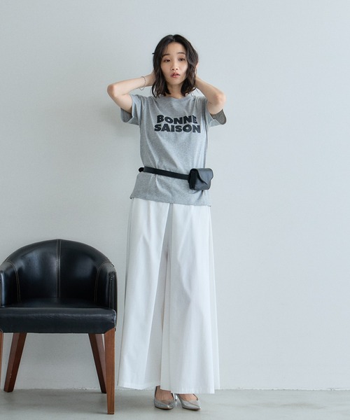 &. NOSTALGIA(アンドドットノスタルジア)の「汗染み防止加工ロゴTシャツ(Tシャツ/カットソー・レディース・オフホワイト/グレー・M)」の3枚目の写真