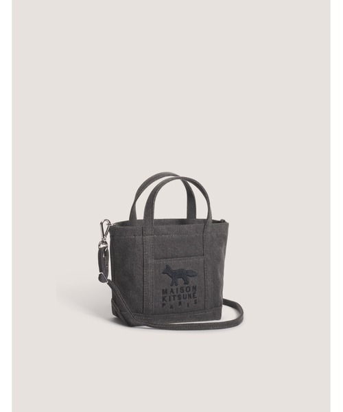 Maison Kitsune(メゾンキツネ)の「PROFILE FOX MINI TOTE(トートバッグ・メンズ・ブラック系その他・U)」の2枚目の写真